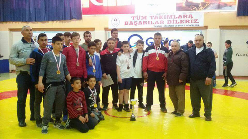 Umurbey Güreşte Şampiyon Çanakkale’de
