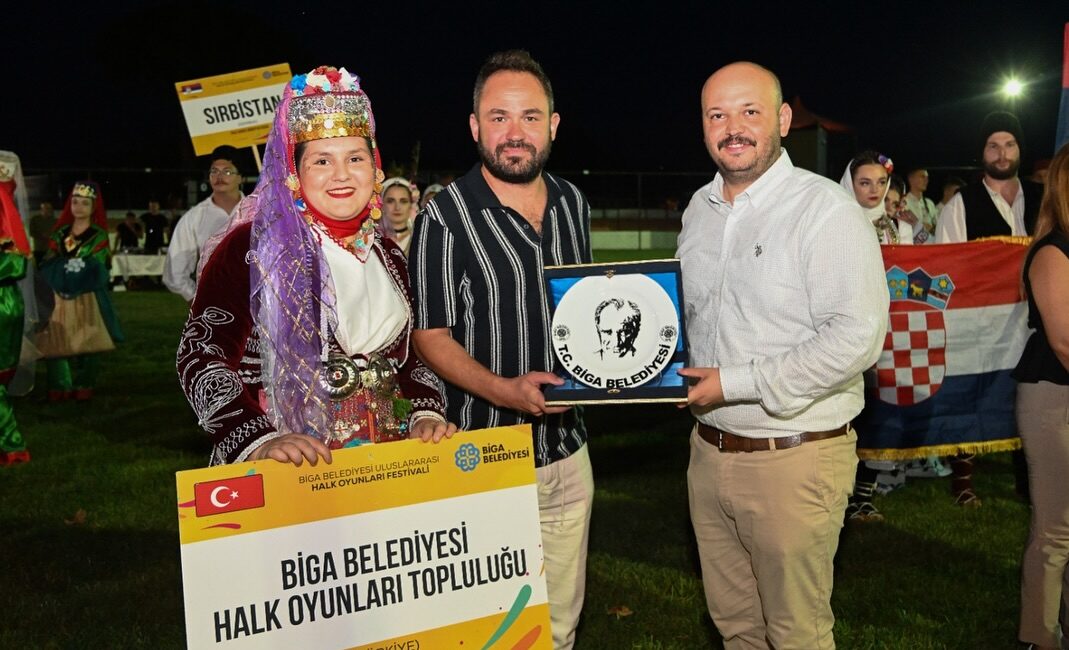 Biga Belediyesi Uluslararası Halk