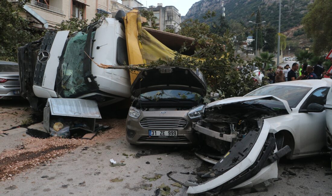 Hatay’da kum yüklü hafriyat