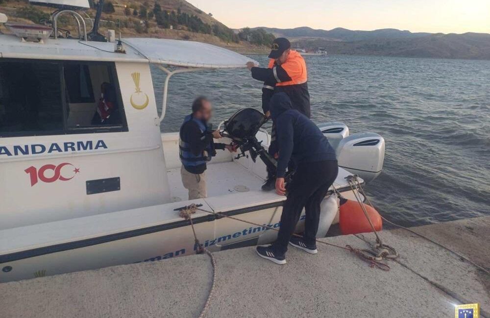 Tunceli’de Keban Barajı üzerinde