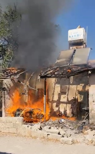 Hatay’ın Kırıkhan ilçesinde alevlere