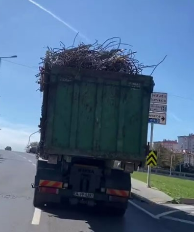 Beylikdüzü’nde kasasından yükselen demirle