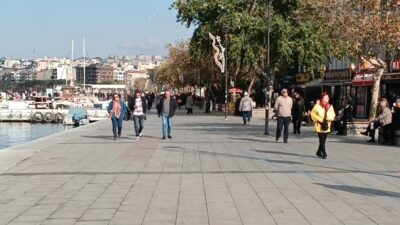 Güneşli havayı gören kendini kordona attı