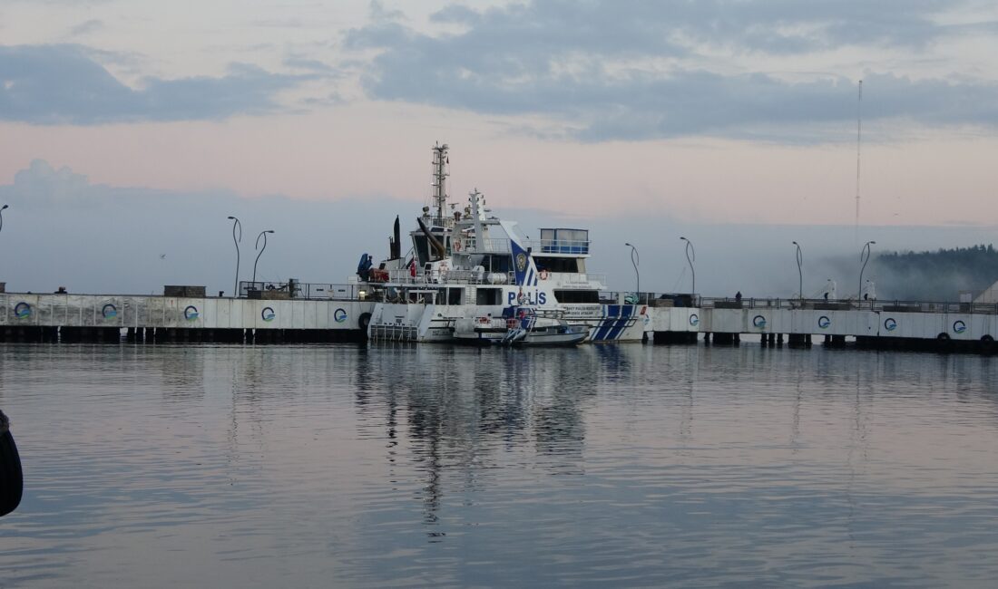 Çanakkale Boğazı, yoğun sisten