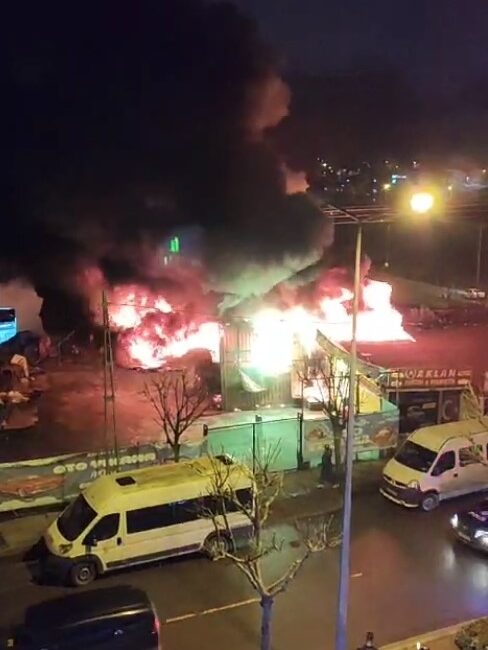 İstanbul Arnavutköy’de oto tamirhanesi