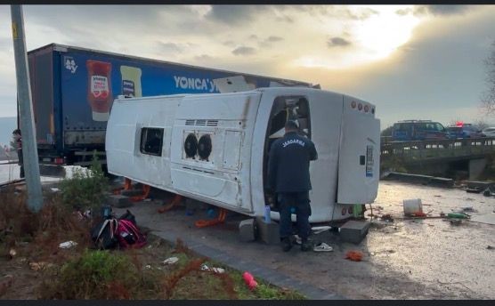 Balıkesir’de okul servisi ile